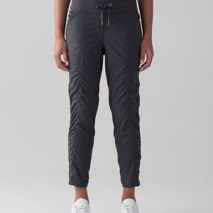 Lululemon Street to Studio black pants size 6